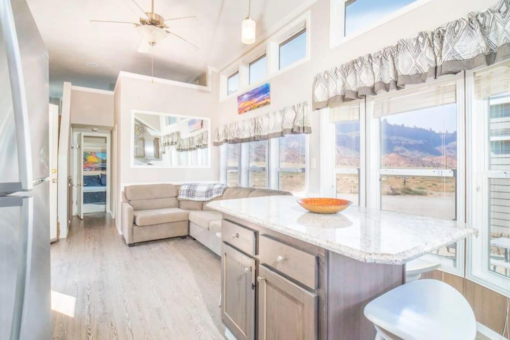 Redrock Moab Tiny House W Large Loft Site 8别墅 外观 照片